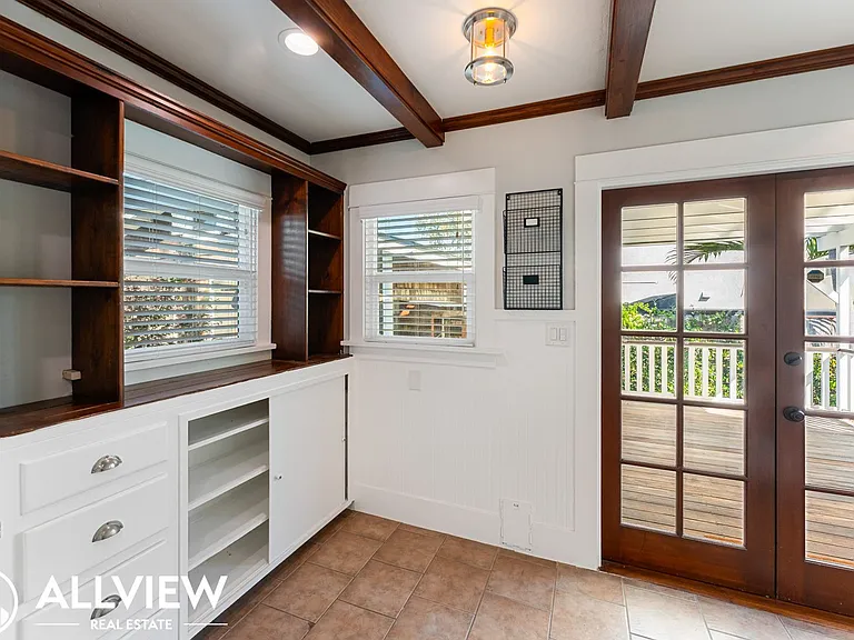 2474 Santa Ana Ave — Photo 11