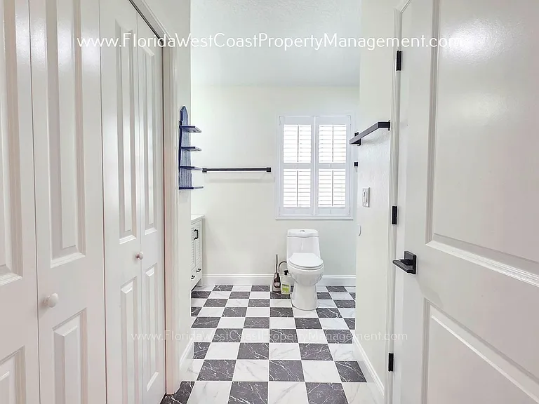 4667 Hamlets Grove Dr — Photo 28