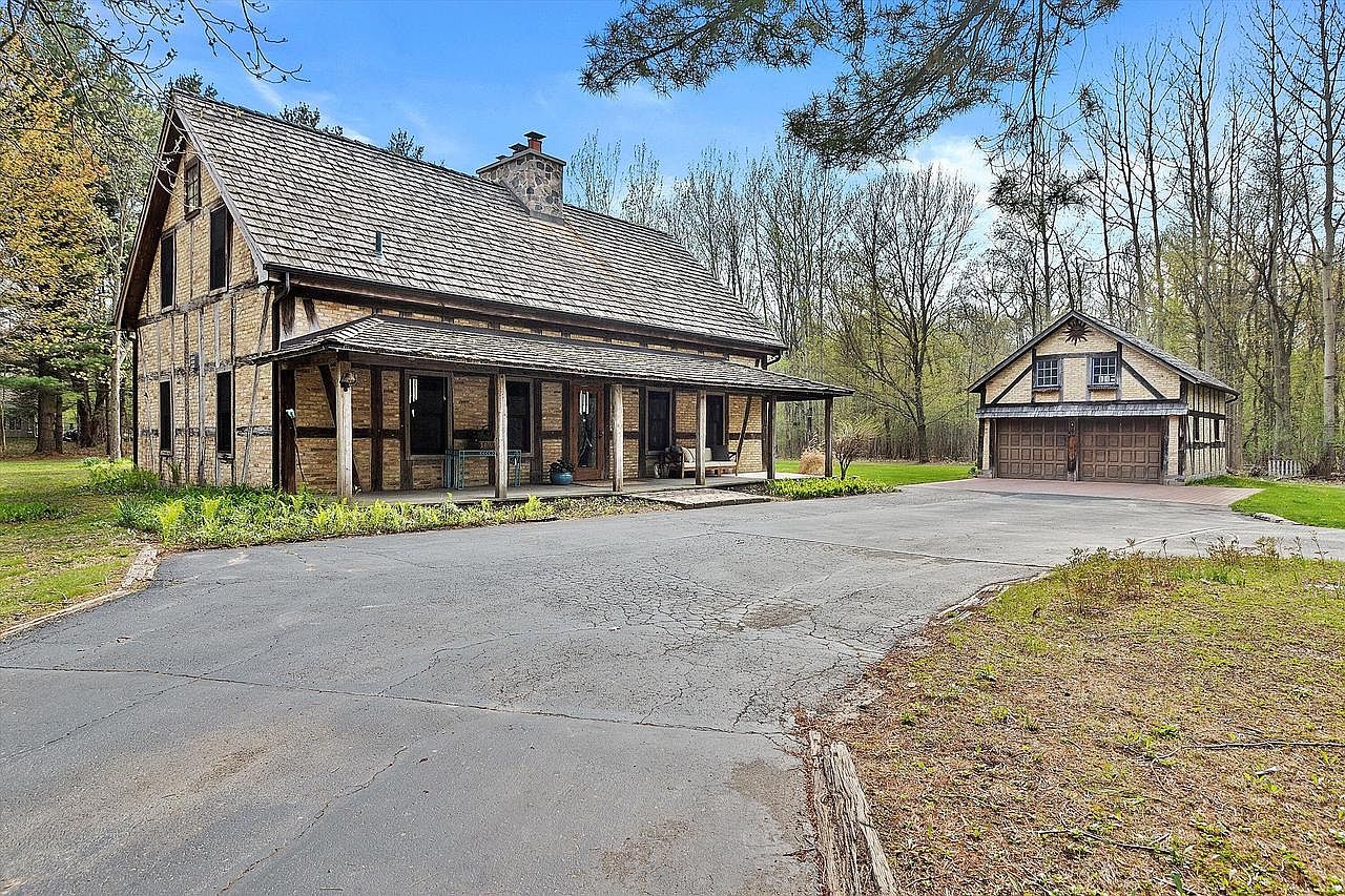 4350 Mariner CIRCLE, Oconomowoc, WI 53066 Zillow