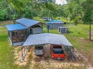 6271 Strickland Rd, Ebro, FL 32437