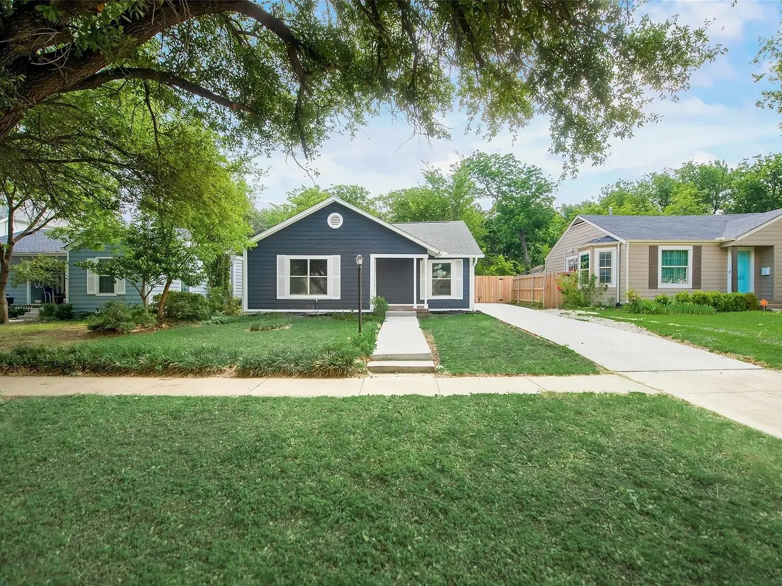 3 bed, 922 sqft, $2,295 — Photo 1
