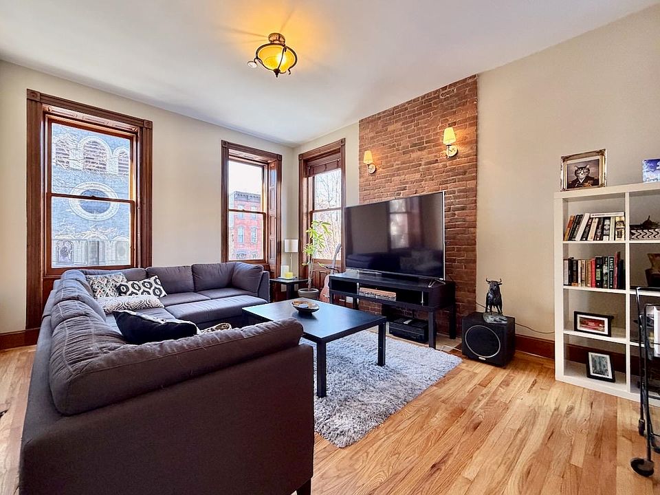 1st image of 448 Jersey Ave APT 3