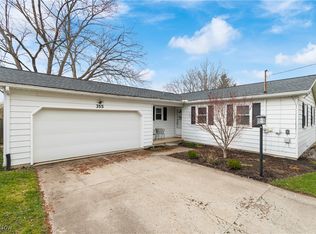 355 Strawberry Ln, Medina, OH 44256