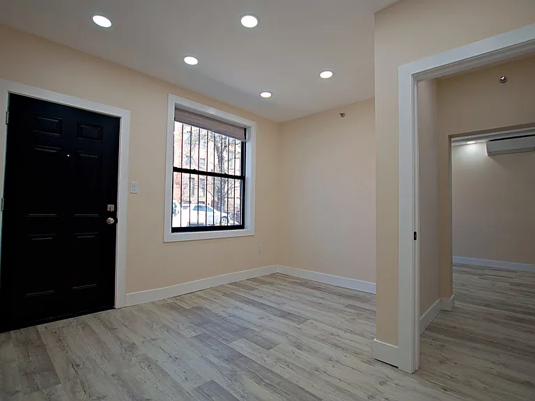 220 Madison St #1A — Photo 6