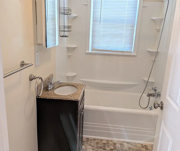207 Clyde St — Photo 5