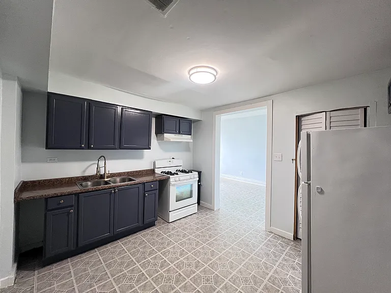 7024 S Wentworth Ave #1 — Photo 18