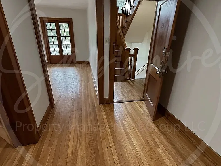 853 Barnett Ave — Photo 5