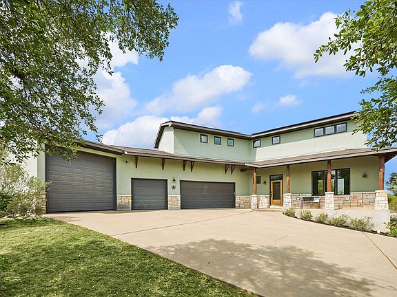 2nd image of 4004 Cloudy Ridge Rd