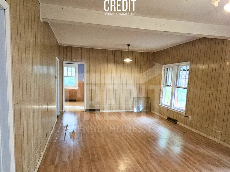 341 W Harrison Ave — Photo 1