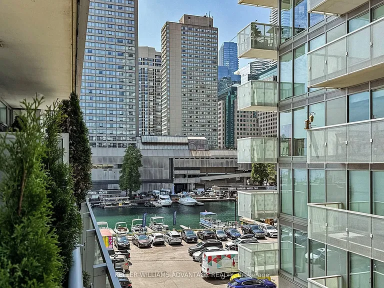 29 Queens Quay E #401 — Photo 29
