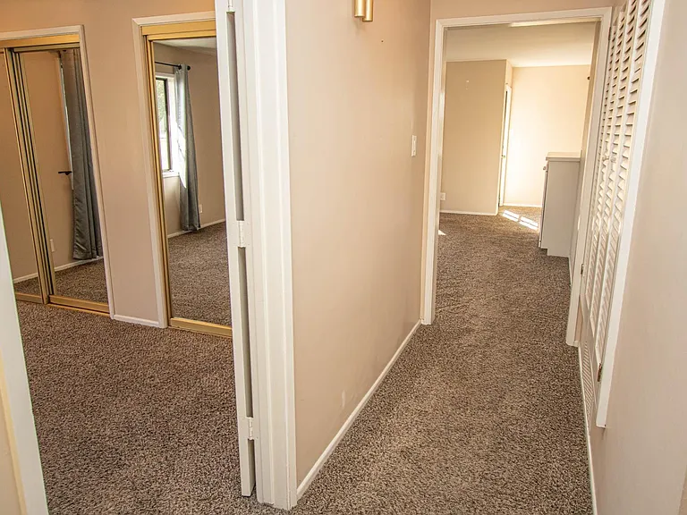 232 Roycroft Ave #2 — Photo 4