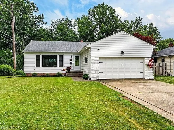 5536 Sheldon Rd, Lyndhurst, OH 44124