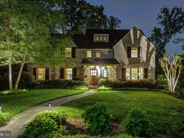 4900 Rockmere Ct, Bethesda, MD 20816