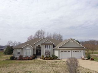 608 Willowbrook Dr, Paris, TN 38242