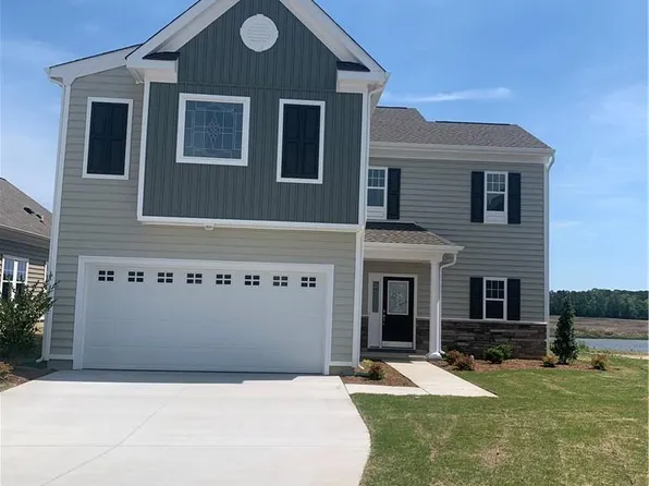 106 Corcoran Ln, Suffolk, VA 23434