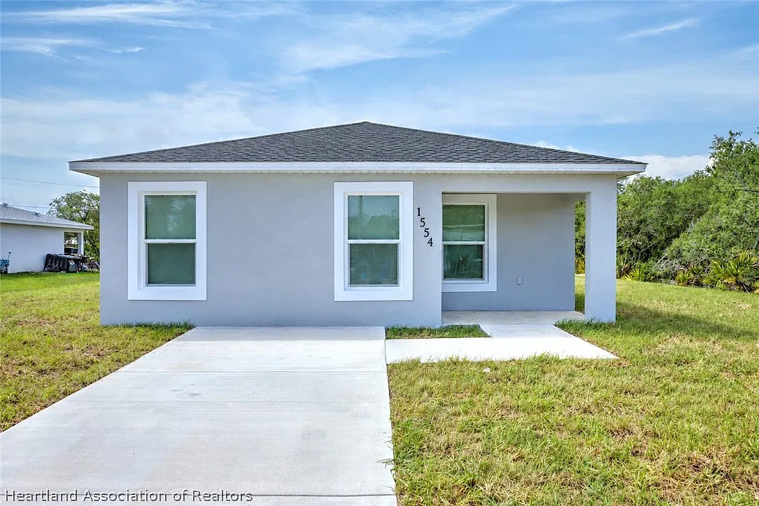 3 bed, 2.0 bath, 1166 sqft, $1,850 — Photo 1
