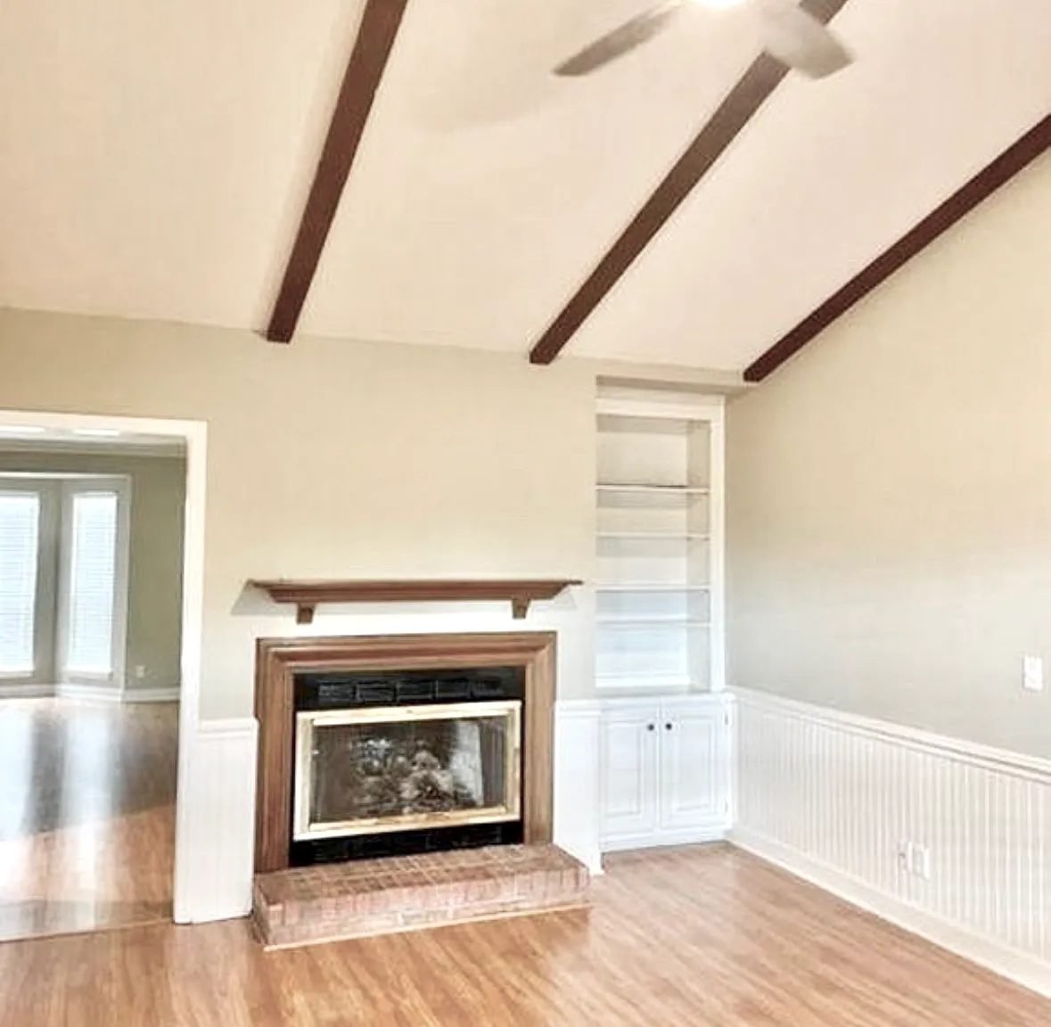 3 bed, 2049 sqft, $2,799 — Photo 2