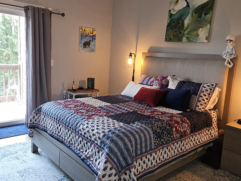 Secondary bedroom