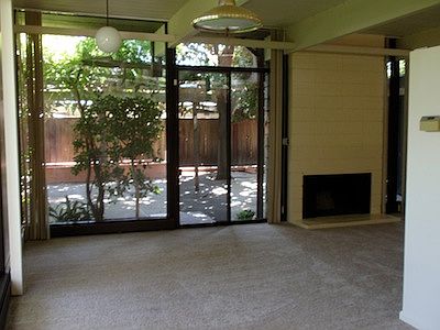 3rd image of 382 Parkside Dr