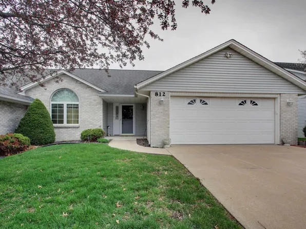 812 N 49th St, Quincy, IL 62305