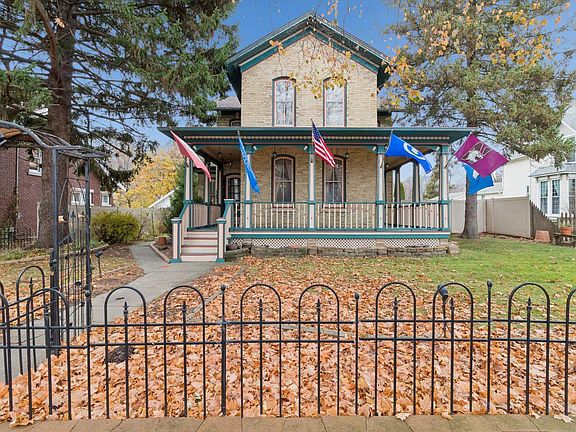 3rd image of 419 Milton Ave