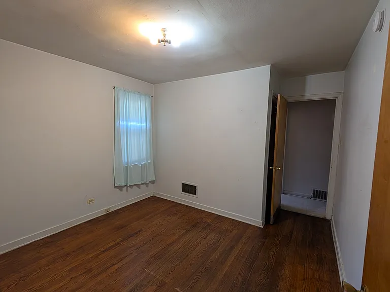 4906 Hull St #2E — Photo 2