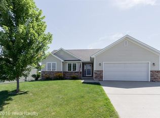 102 S 20th St, Indianola, IA 50125