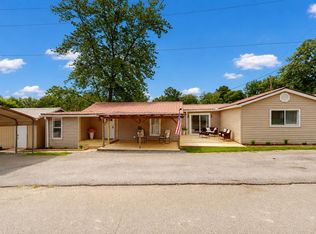 146 Lakeshore Dr, Springville, TN 38256
