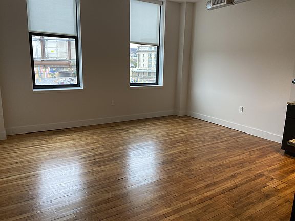 3rd image of 200 Adams Ave #10270737