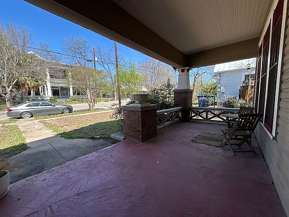 3rd image of 902 Mason St APT 1