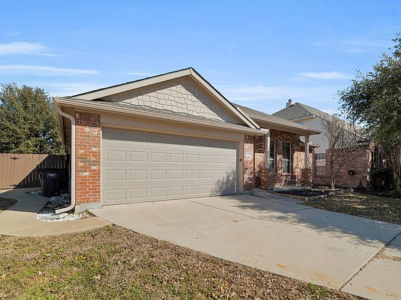3rd image of 440 Lead Creek Dr