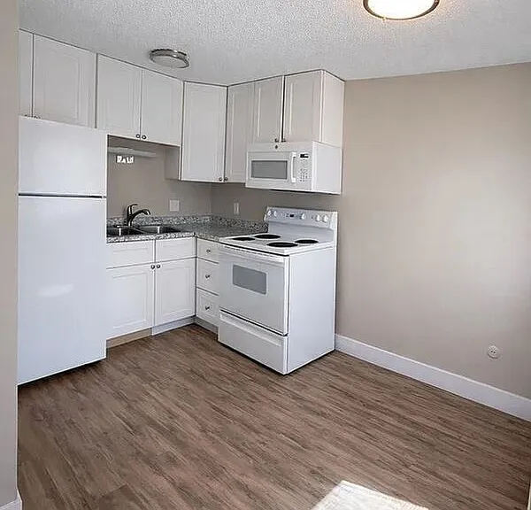 3048 W Amherst Ave #303 — Photo 12