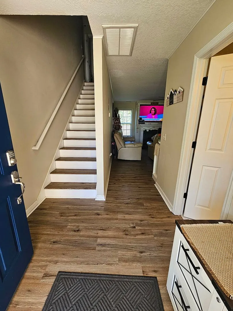 Nicely Updated 5 Bedroom Home! — Photo 2