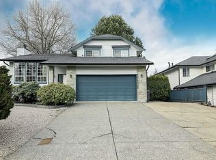 15481 92a Ave, Surrey, BC V3R 9B2