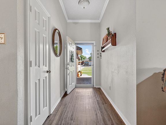 4th image of 3413 107th St