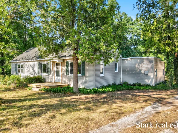 301 S Maple Island Rd, Muskegon, MI 49442