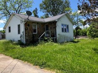 17595 Kinsman Rd, Middlefield, OH 44062