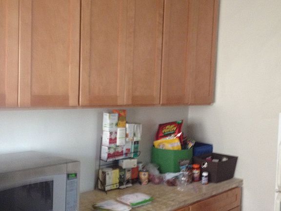 3rd image of 824 S Curson Ave
