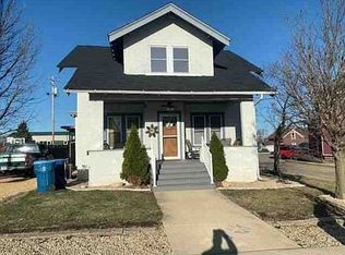 1009 6th Ave, De Witt, IA 52742