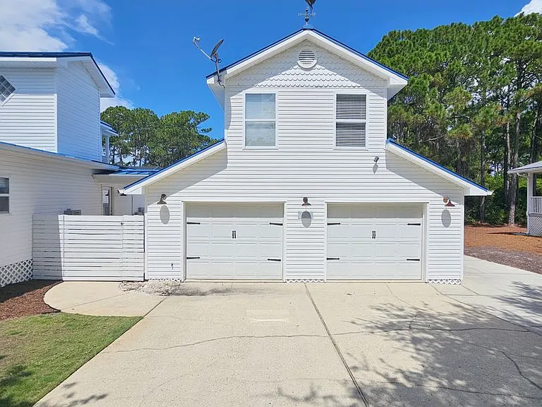 360 Tradewinds Dr — Photo 41