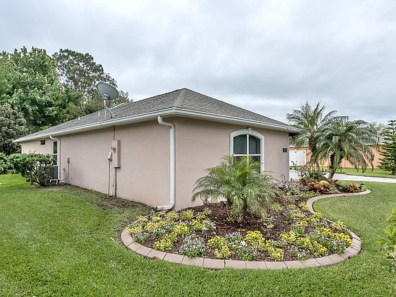 4th image of 4275 Mayfair Ln