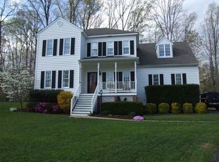 9072 Auburn Grove Ct, Mechanicsville, VA 23116