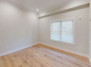 12 Bay State Rd APT 4U, Boston, MA 02215