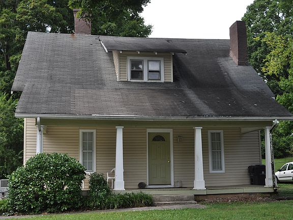 2nd image of 415 Watauga Dr