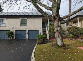 1619 102nd Pl NE #B-2, Bellevue, WA 98004