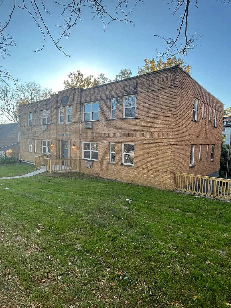 4056 Reading Rd — Photo 1