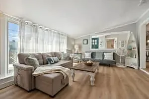 2 bed, 1010 sqft, $2,900 — Photo 1