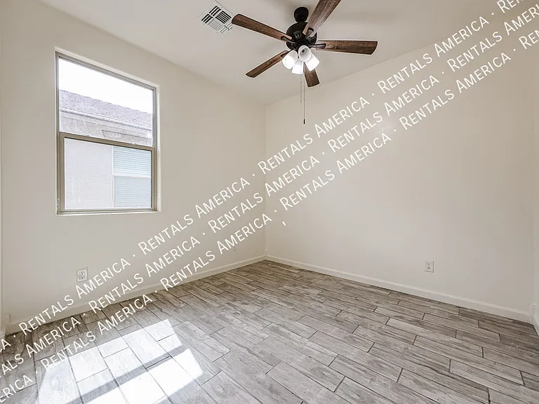 9820 W Sanna St — Photo 28