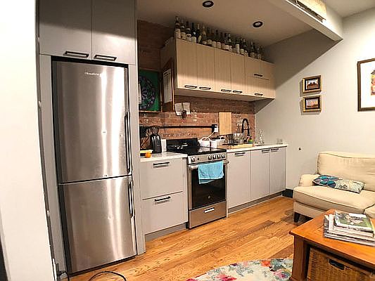 3rd image of 341 Broadway #3