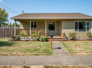 215 S Blaine St, Newberg, OR 97132